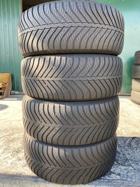 215/55R16 Goodyear Vector 4Seasons 0319 фото