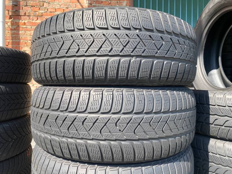 215/60R16 Pirelli Sottozero 3 0694 фото