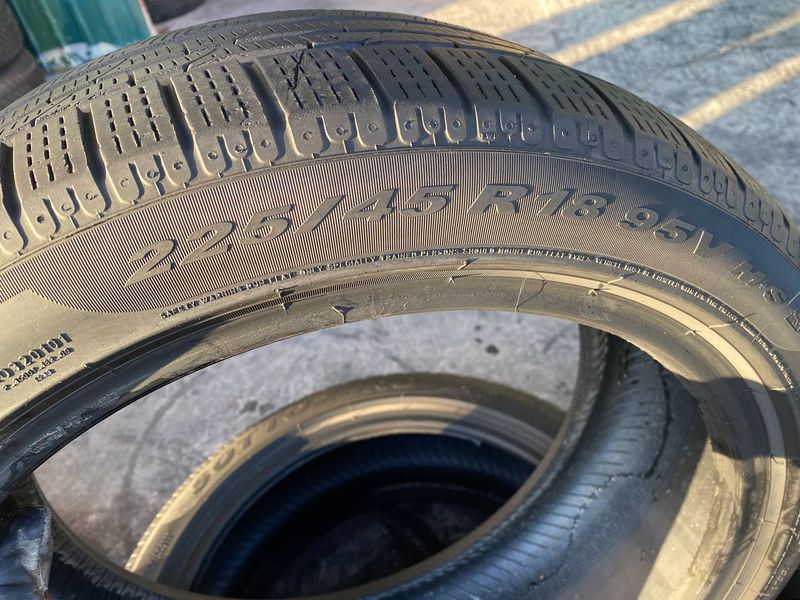 225/45R18 Pirelli Sottozero  01843 фото