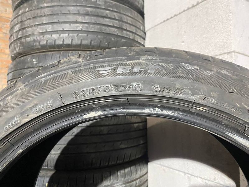 225/45R19 Bridgestone Potenza S001 d0189 фото