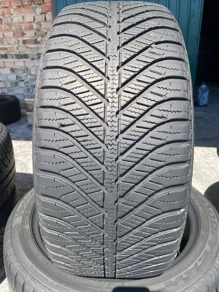 225/45R17 Goodyear Vector 4Seasons 0332 фото