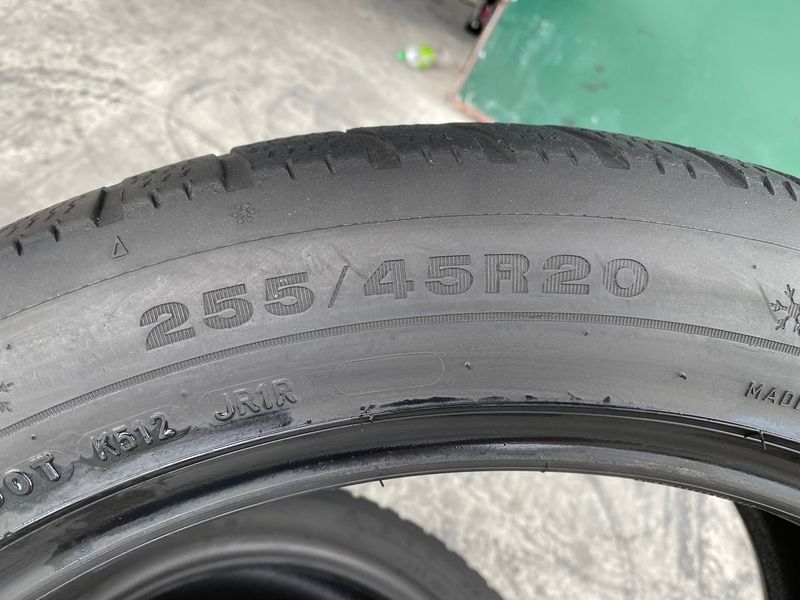 255/45R20 Dunlop Winter Sport 5 Suv 0862olx фото