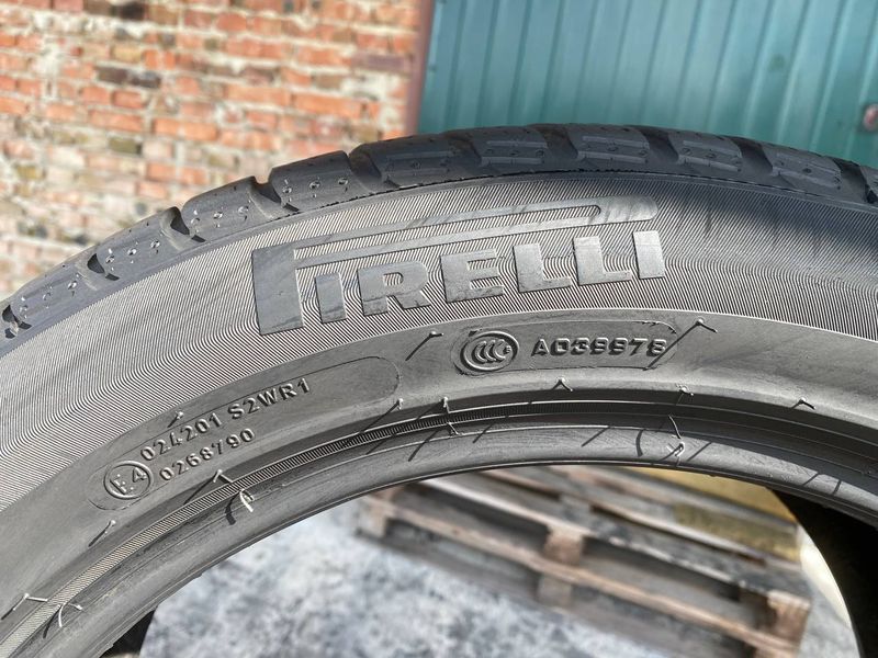 215/55R17 Pirelli Sottozero3 01480olx фото