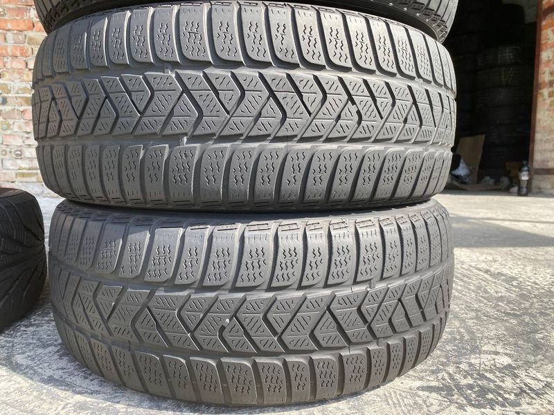 215/55R17 Pirelli Sottozero3 01480olx фото