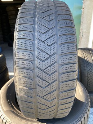 235/55R17 Pirelli Sottozero 3 0801 фото