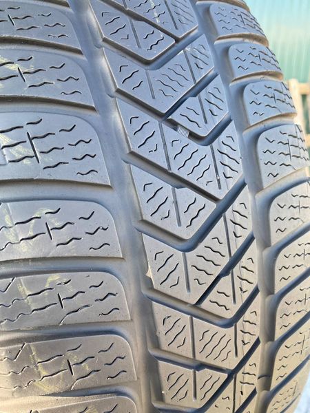 235/55R17 Pirelli Sottozero 3 0801 фото