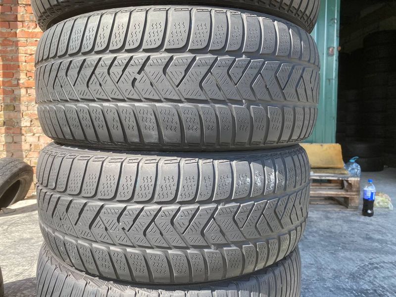 225/45R18 Pirelli Sottozero 3 d0334olx фото