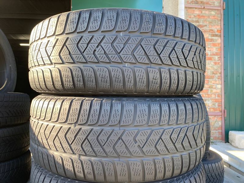 235/55R17 Pirelli Sottozero 3 0801 фото