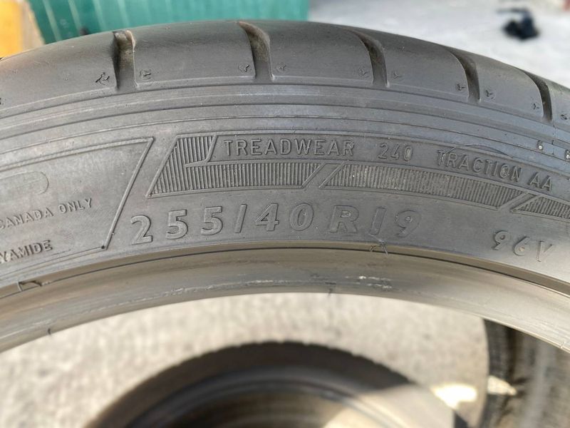 255/40R19 Dunlop SP Sport Maxx GT d0149olx фото