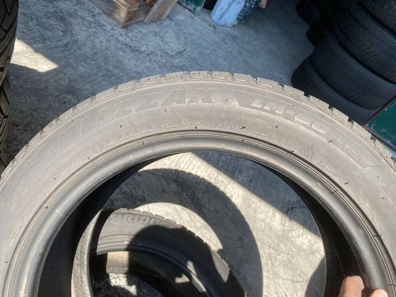 225/55R18 Bridgestone Blizzak LM-80 evo 0850olx фото