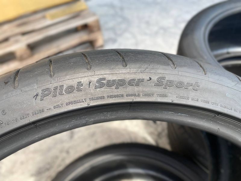 255/30R20 Michelin Pilot Super Sport d0107olx фото