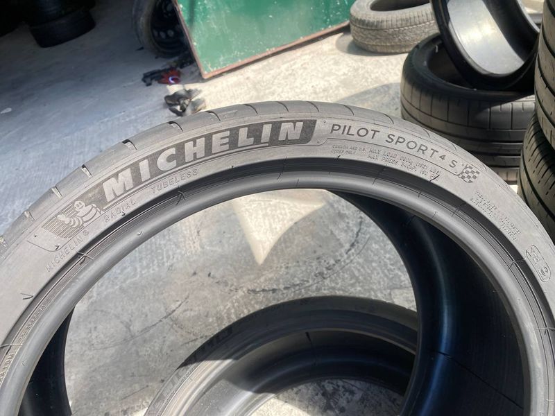 245/35R20 Michelin Pilot Sport 4S 01104 фото