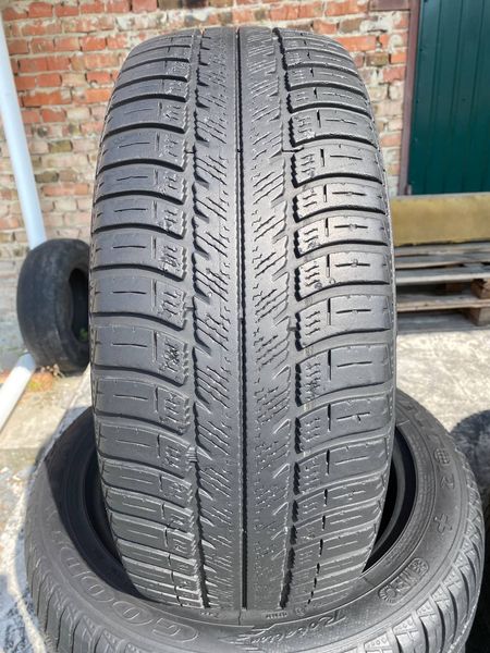 205/55R16 Goodyear Eagle Vector  01614 фото