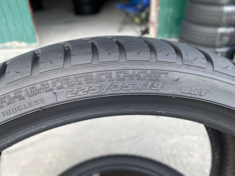 225/35R19 Goodyear Eagle F1 0902olx фото