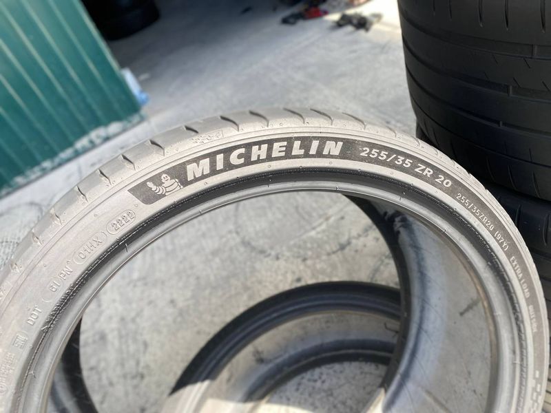 255/35R20 Michelin Pilot Sport 5 01106 фото