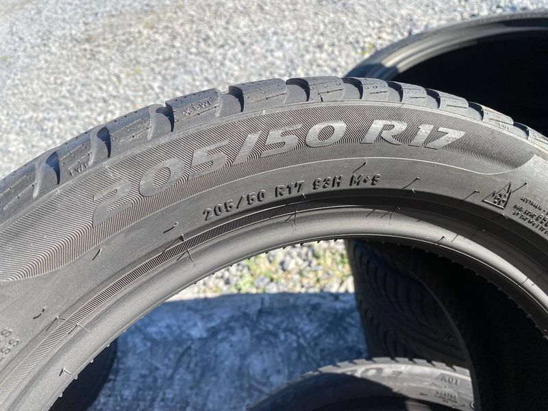 205/50R17 Pirelli Sottozero 3 0227 фото