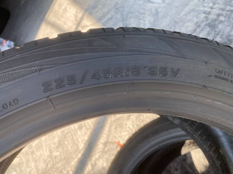 225/45R18 Falken EuroWinter HS01 d0335olx фото