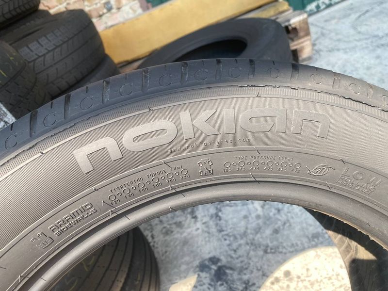 215/60R17C Nokian CLine 01290 фото