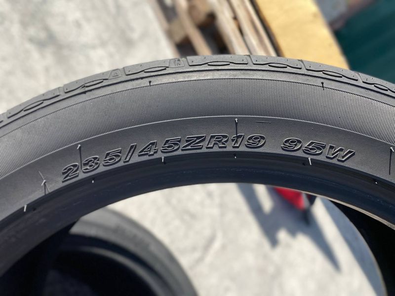 235/45R19 Nexen N`Fera RU1 01159olx фото