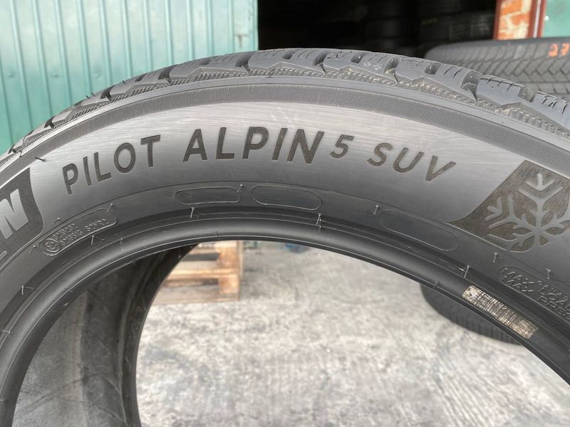 275/50R21 Michelin Pilot Alpin5 Suv 01472 фото