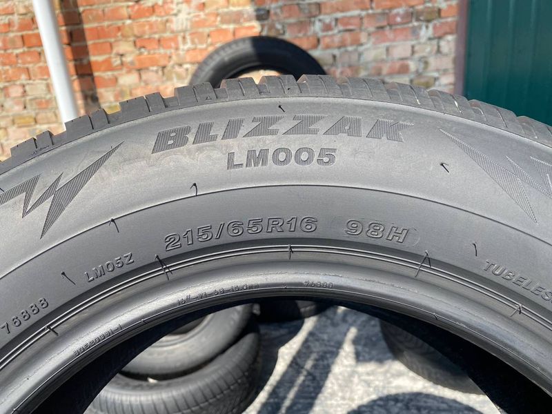 215/65R16 Bridgestone Blizzak LM005 0701 фото