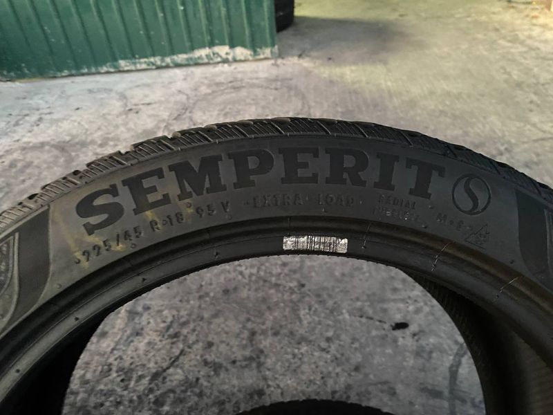 225/45R18 Semperit Speed-Grip 3 01850 фото