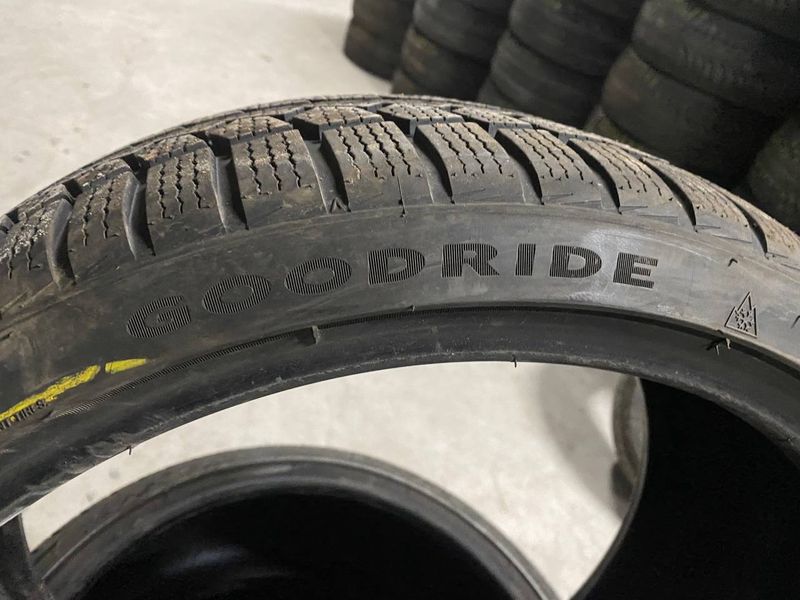 225/35R19 Goodride Zuper Snow Z-507 0906 фото