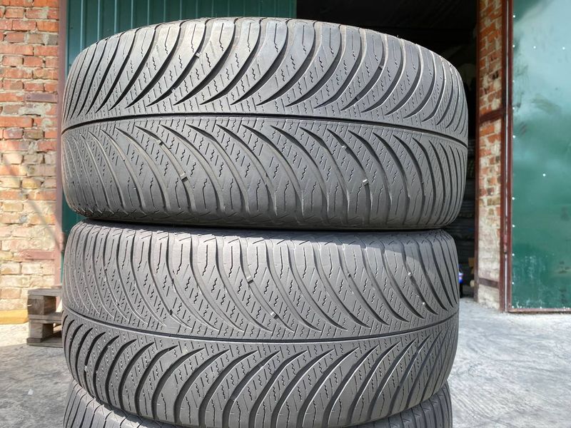 215/50R17 Goodyear Vector 4Seasons Gen-2 0252olx фото