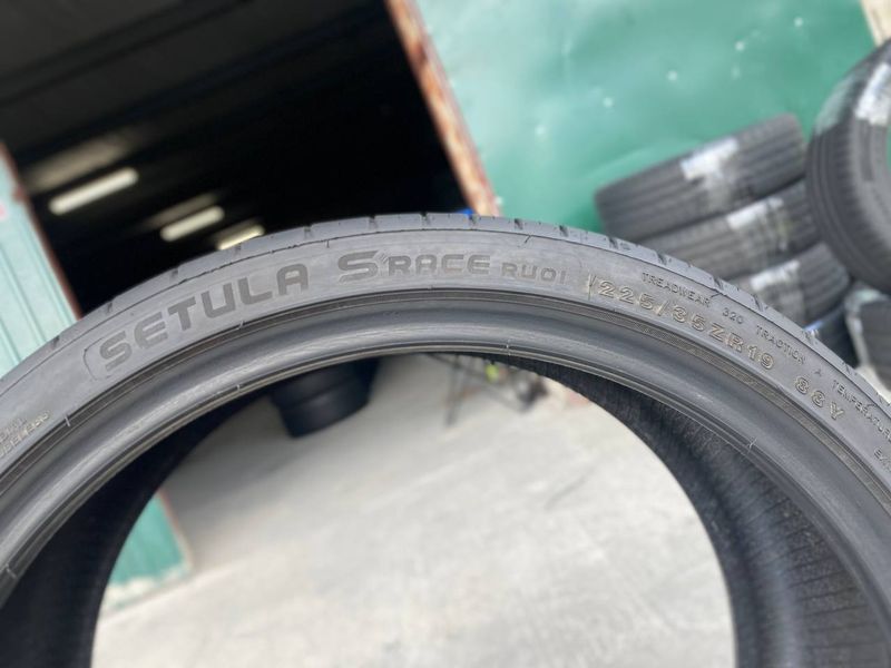 225/35R19 Rotalla Setula S Race RU 01 0907 фото