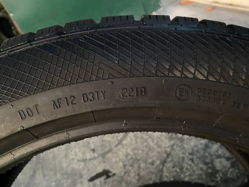 255/45R20 Continental WinterContact TS850P 01851 фото