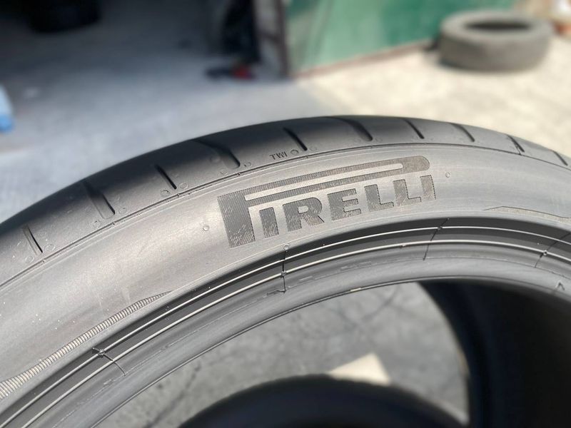 265/35R20 Pirelli P Zero 01111 фото