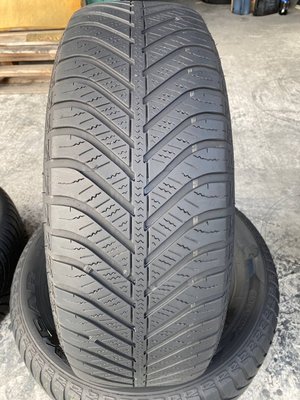 215/60R17 Goodyear Vector 4Seasons 0328olx фото