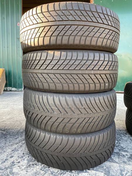 205/55R16 Goodyear Vector 4Seasons  01381 фото