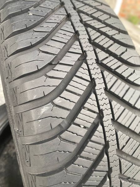 185/55R15 Goodyear Vector 4Seasons 01748 фото