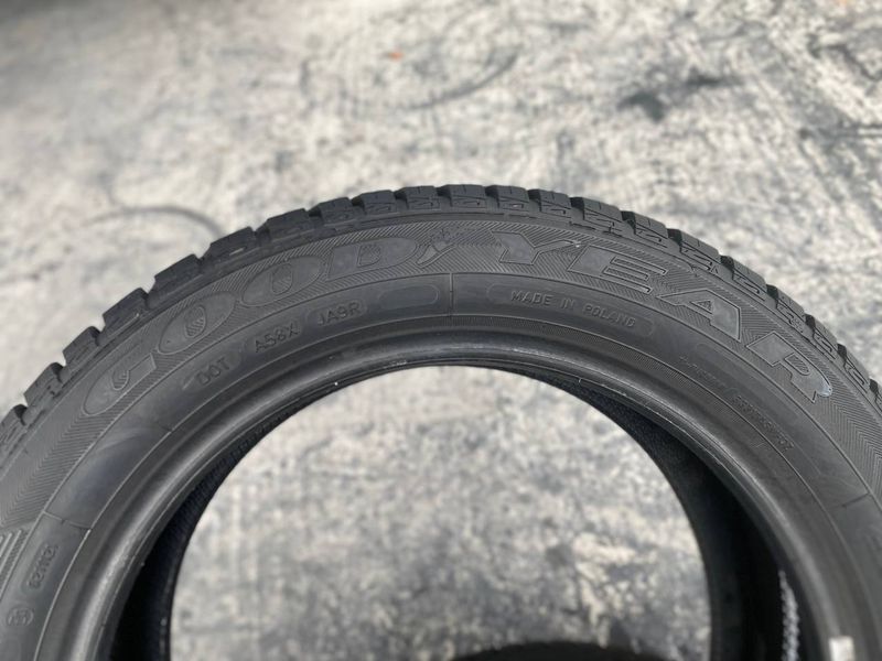 185/55R15 Goodyear Vector 4Seasons 01748 фото