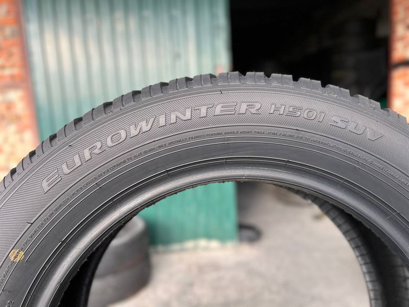 215/60R17 Falken EuroWinter HS01 SUV 01895 фото