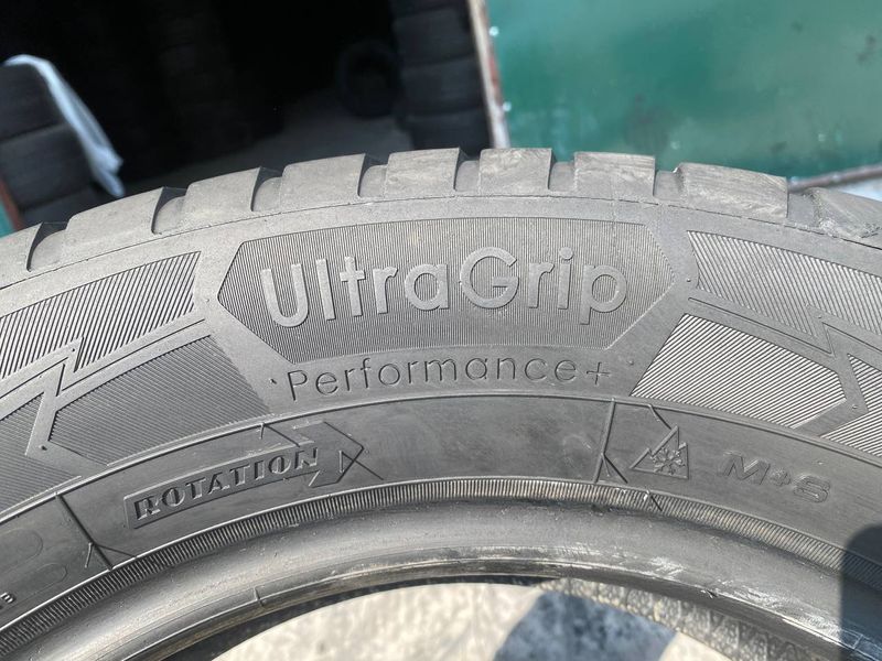 245/55R17 Goodyear UltraGrip Performance d0380 фото