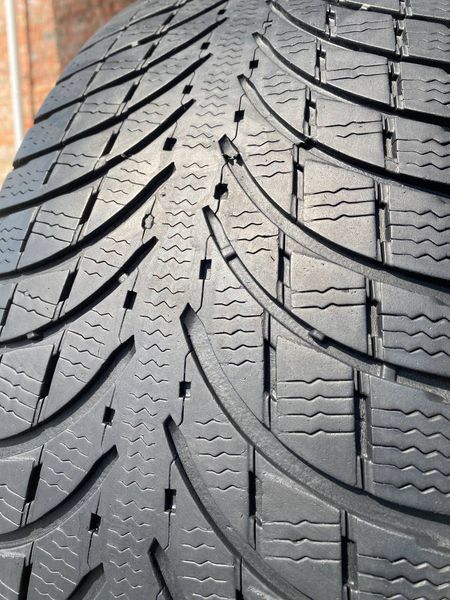 215/70R16 Michelin Latitude Alpin LA2 0191 фото