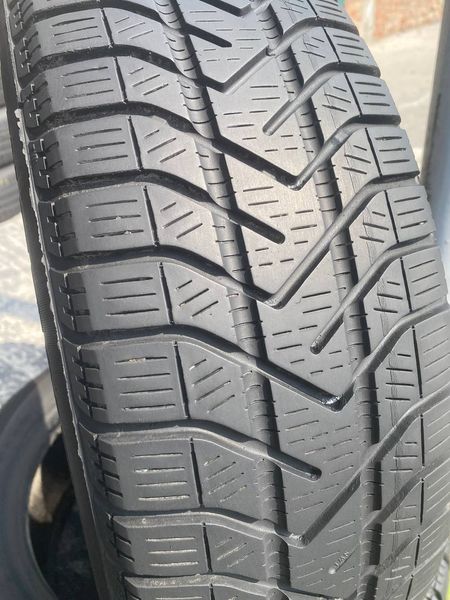 175/65R15 Pirelli Snowcontrol Winter 190 01627olx фото