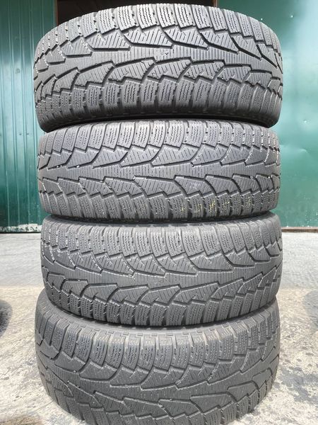 225/70R15C Nokian WeatherProof C 01300 фото