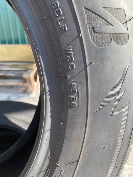 215/65R17 Bridgestone Blizzak LM005 0755olx фото