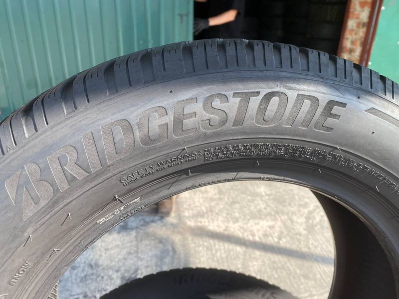 215/65R17 Bridgestone Blizzak LM005 0755olx фото