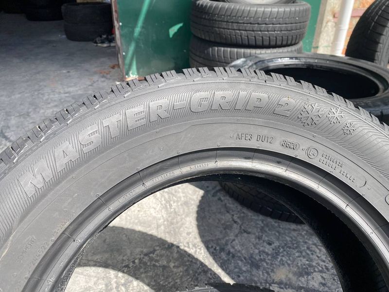 215/65R17 Semperit Master-Grip2 0287 фото