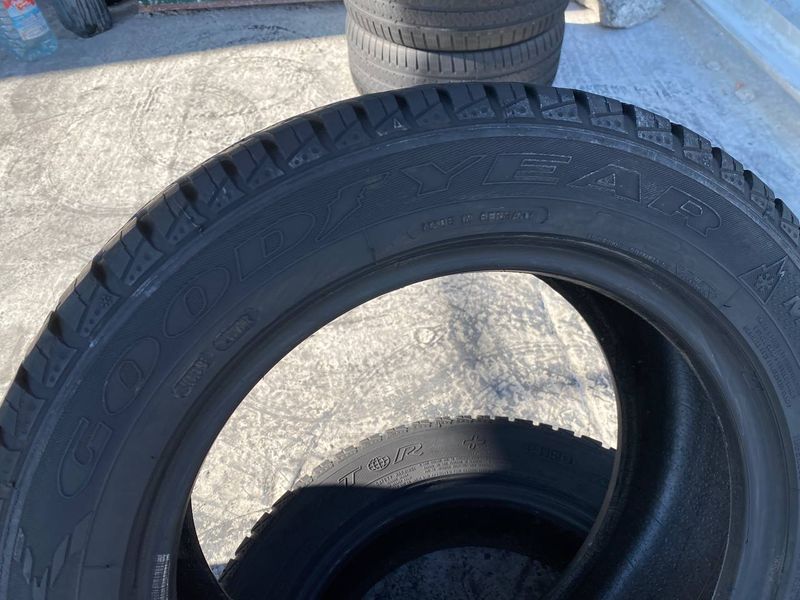 215/55R16 Goodyear Eagle Vector  01346 фото