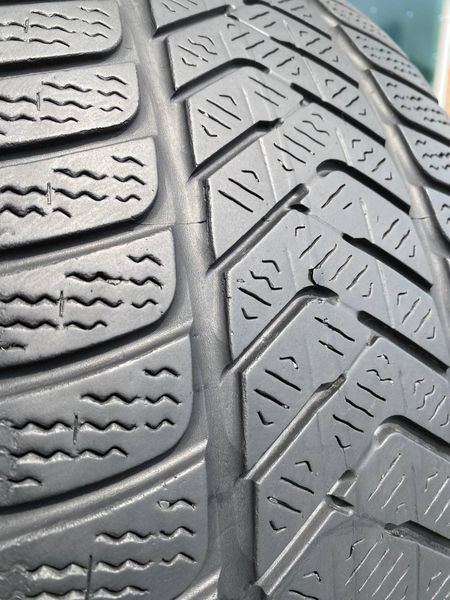 225/45R17 Pirelli Sottozero 3 01528olx фото