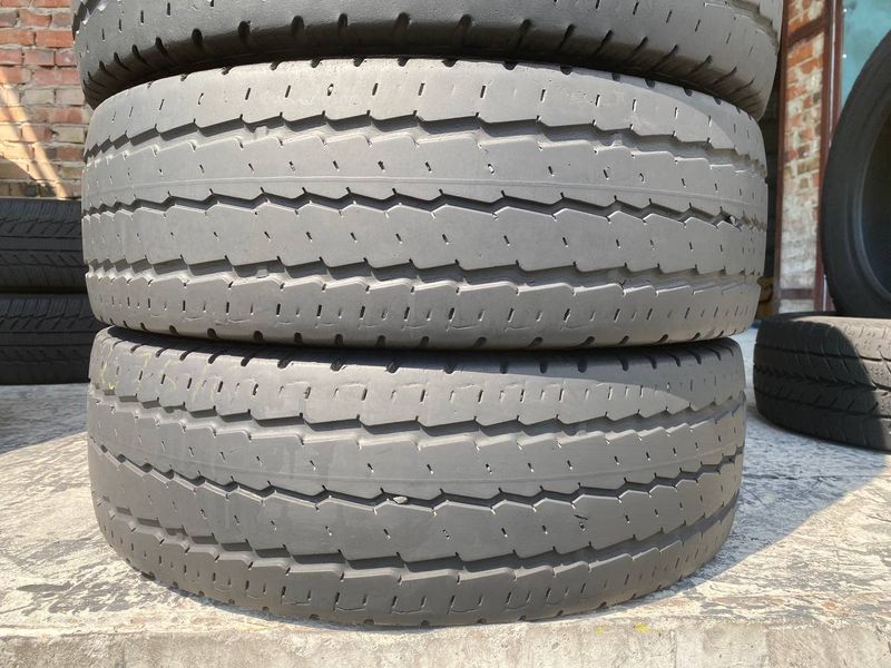 225/75R16C Continental VancoCamper 0865 фото