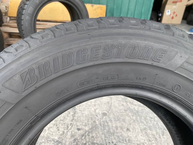 215/70R15C Bridgestone Duravis  01302 фото