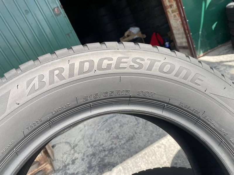 215/65R17 Bridgestone Blizzak LM001 01529 фото