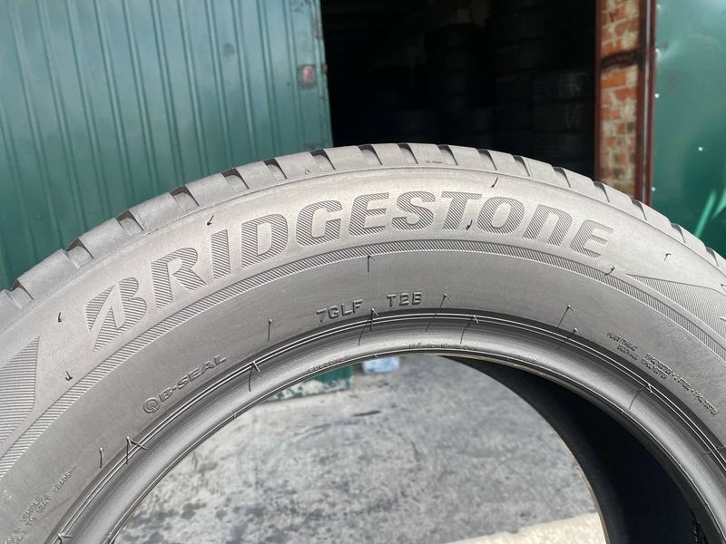 215/65R17 Bridgestone Blizzak LM001 01529 фото