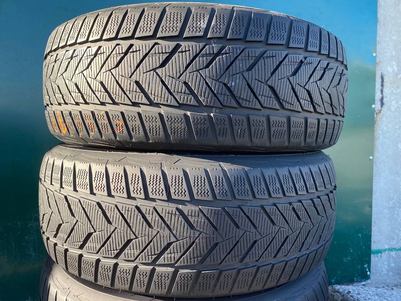 235/55R17 Vredestein Wintrac Xtreme S d0385 фото